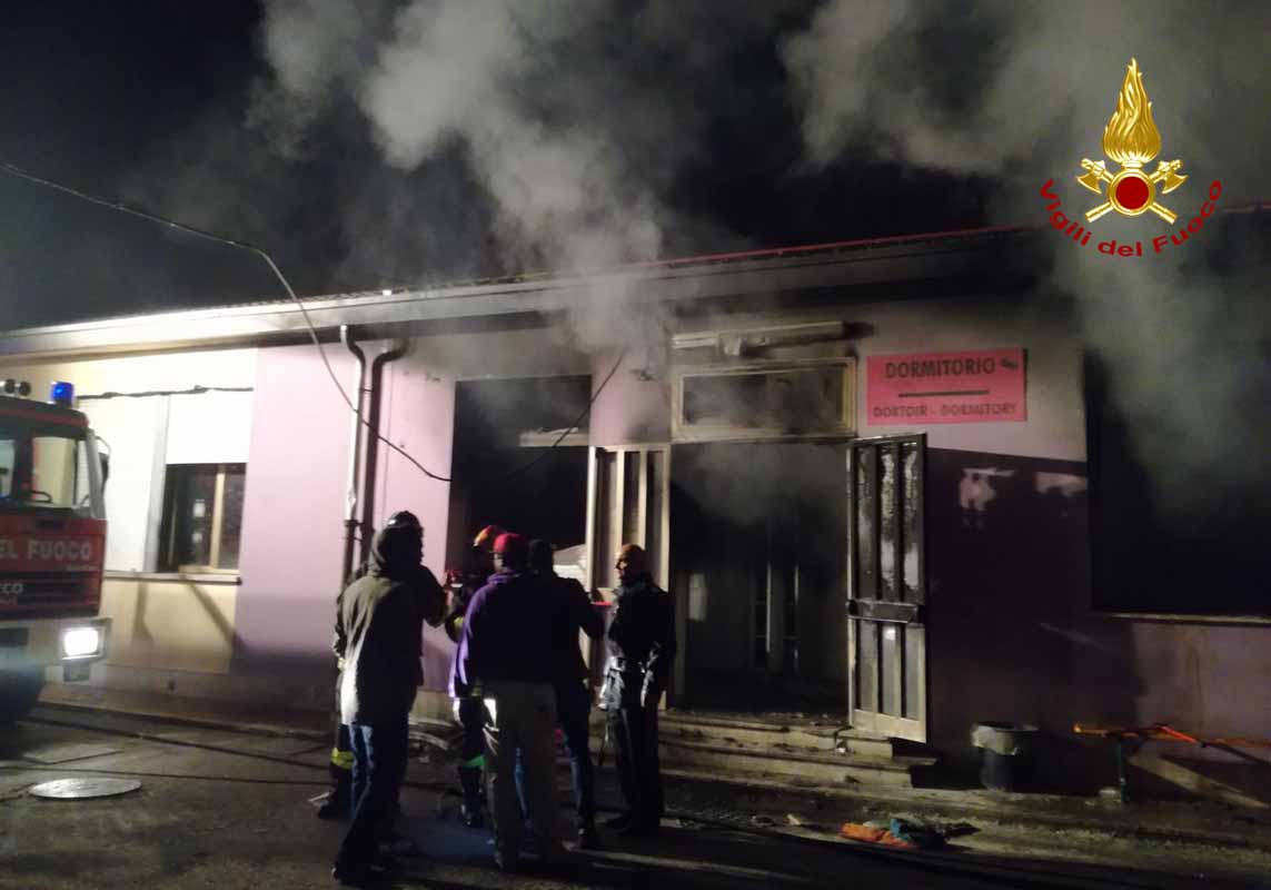 BAGNOLI DI SOPRA (PD): INCENDIO AD UN CENTRO DI ACCOGLIENZA